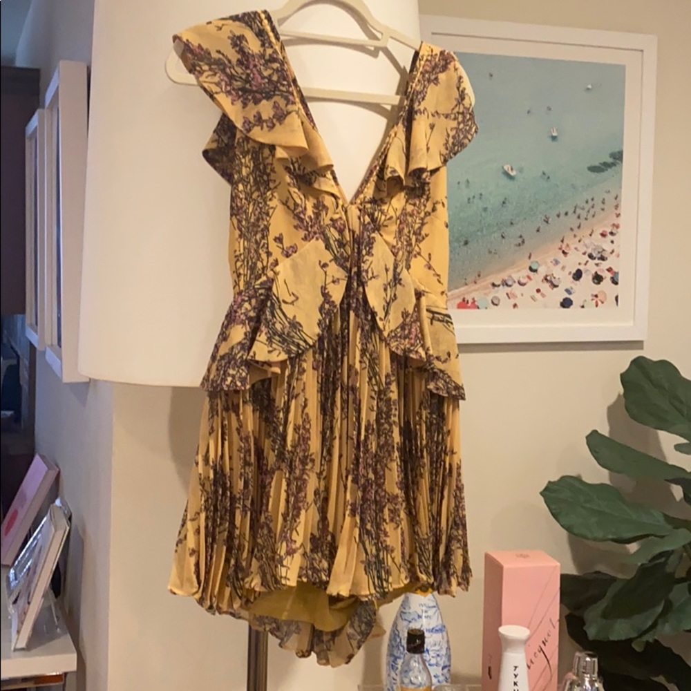 KEEPSAKE FLORAL RUFFLE PLAYSUIT - Picture 3 of 7